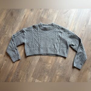 H&M Gray Cable Knit Cropped Sweater Size L Chunky Knit Crewneck Pullover